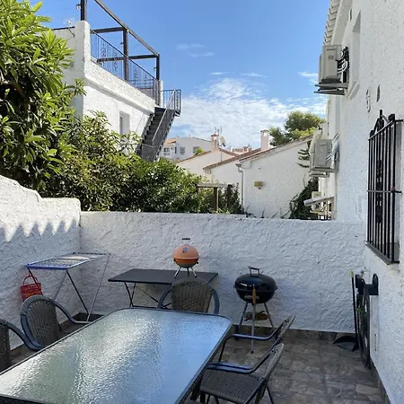 Mit Privatpool Fuer 6 Personen Ca 100 Qm In Nerja, Andalusien Costa Del Sol نيرخا