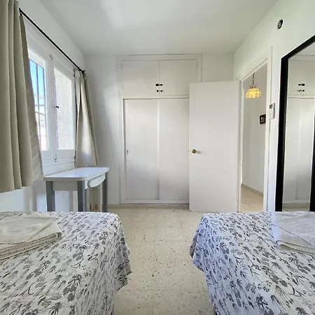 Mit Privatpool Fuer 6 Personen Ca 100 Qm In Nerja, Andalusien Costa Del Sol * نيرخا